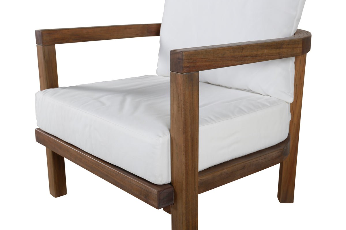 Sessel Robin - aus braunem Akazienholz mit weißen Kissen