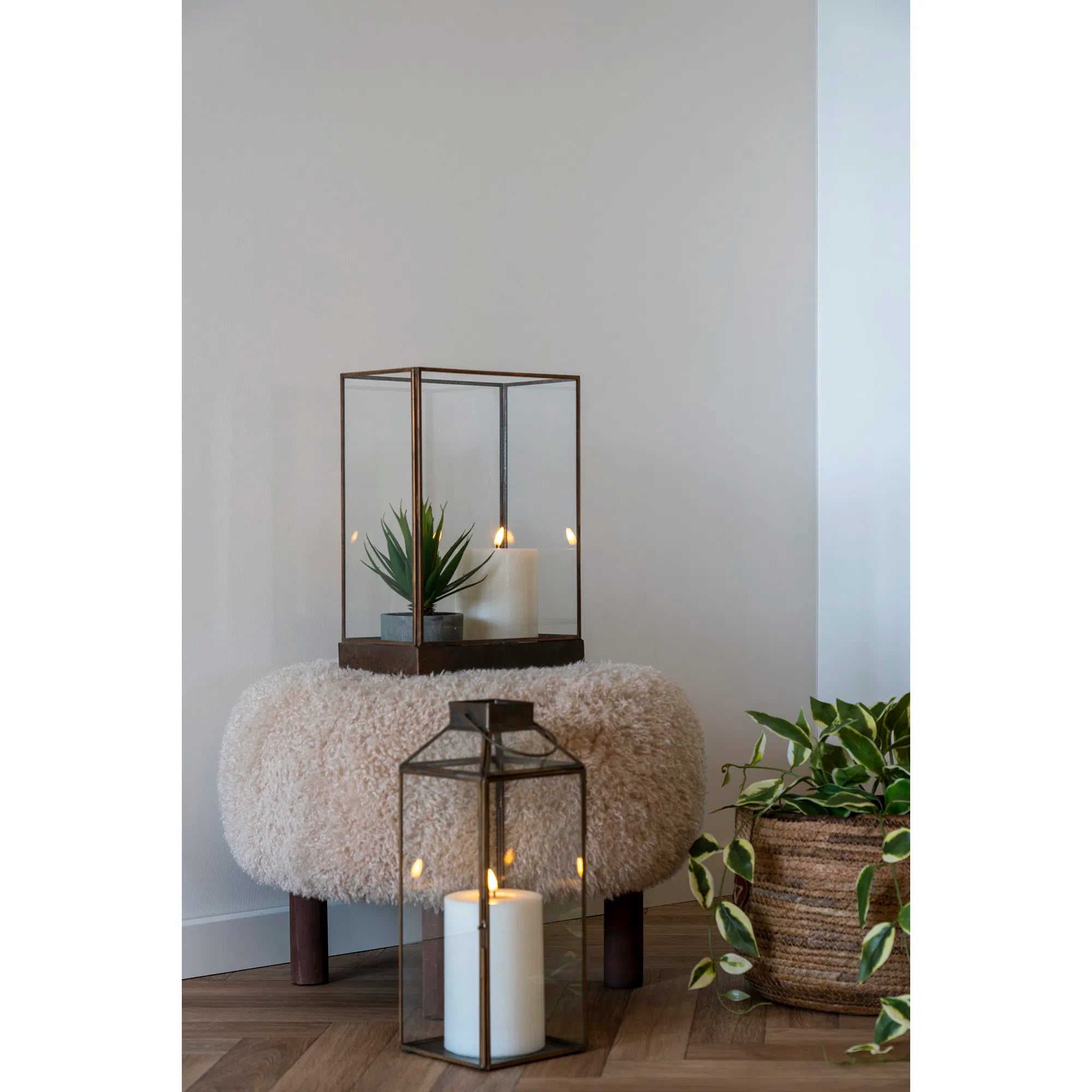 Beistellhocker Lizzy – Flauschiger Komfort