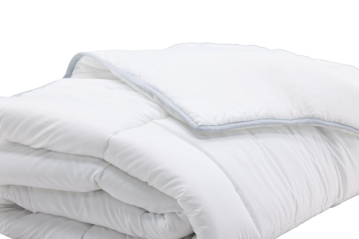 Premium Bettdecke Skara 200 × 150 cm – Mikrofaser Leichtdecke