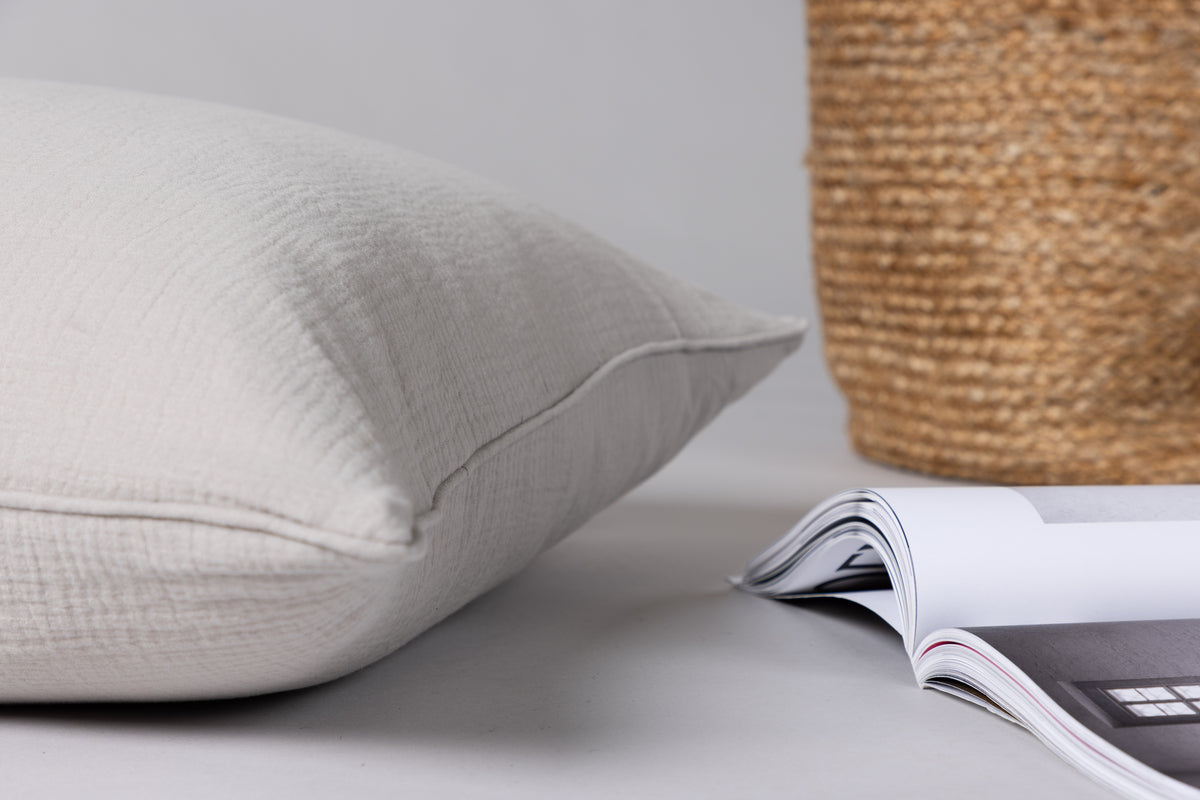 Kissenbezug Moments - 60x60 cm in Beige und Grau aus 100% Baumwolle