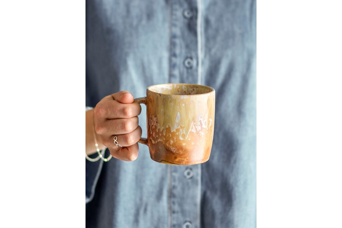 Becher „Elviro“ – Naturfarbenes Steingut