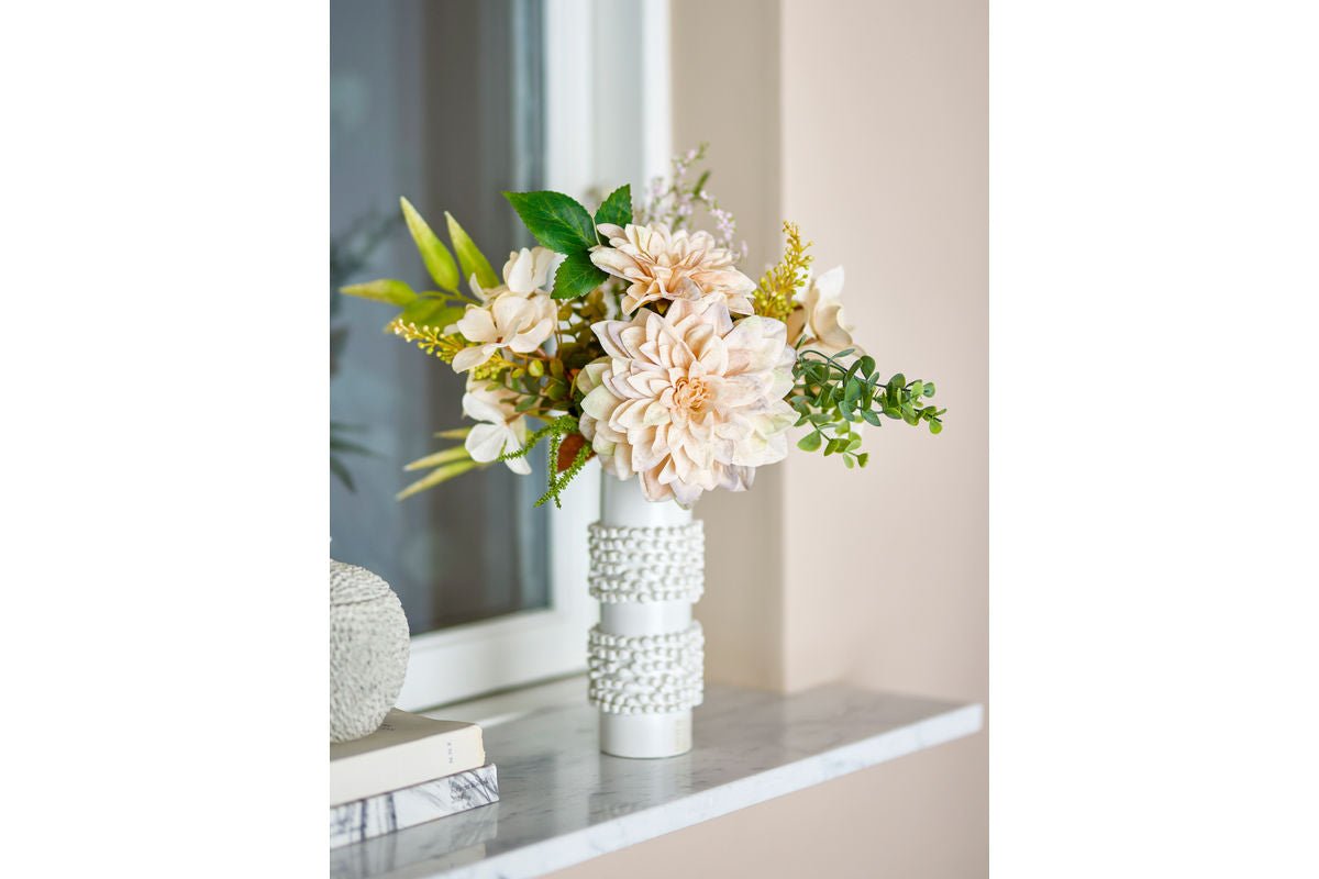 Künstlicher Blumenstrauß Jupiter – Natürliche Blütenharmonie