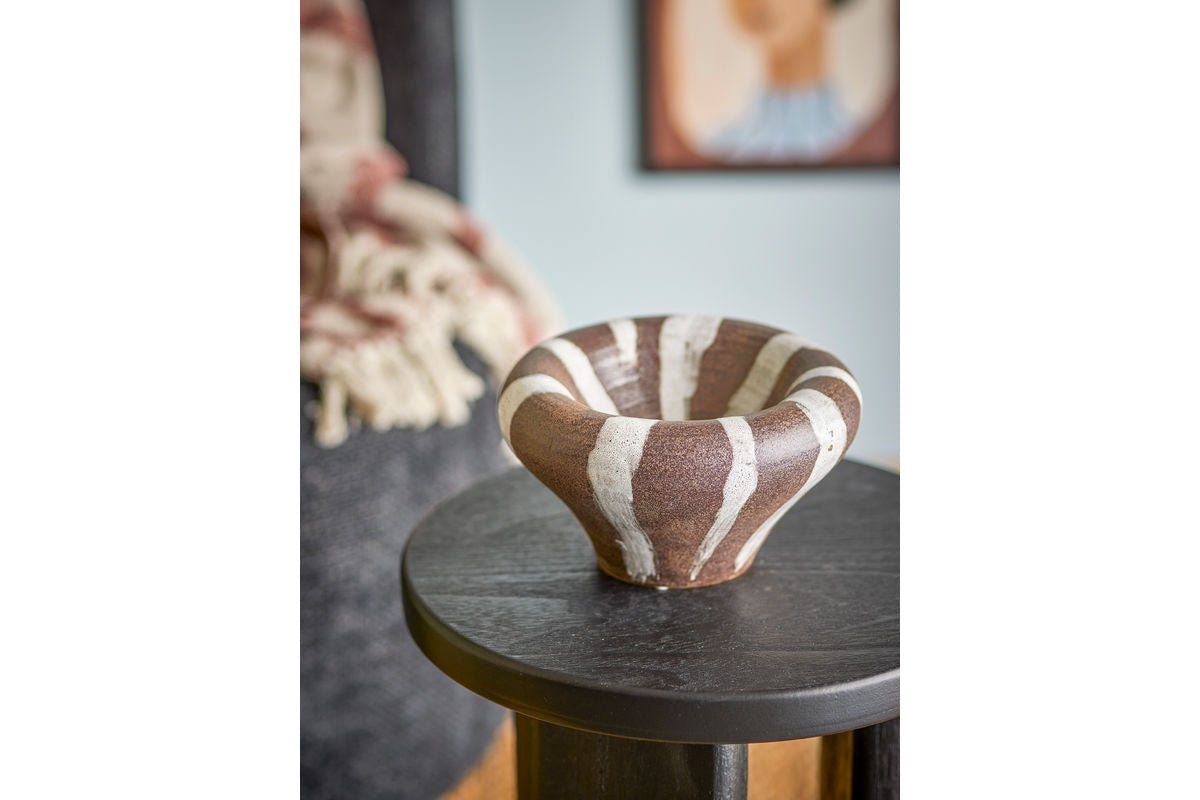 Schale Varnöa – gefertigt aus Steingut