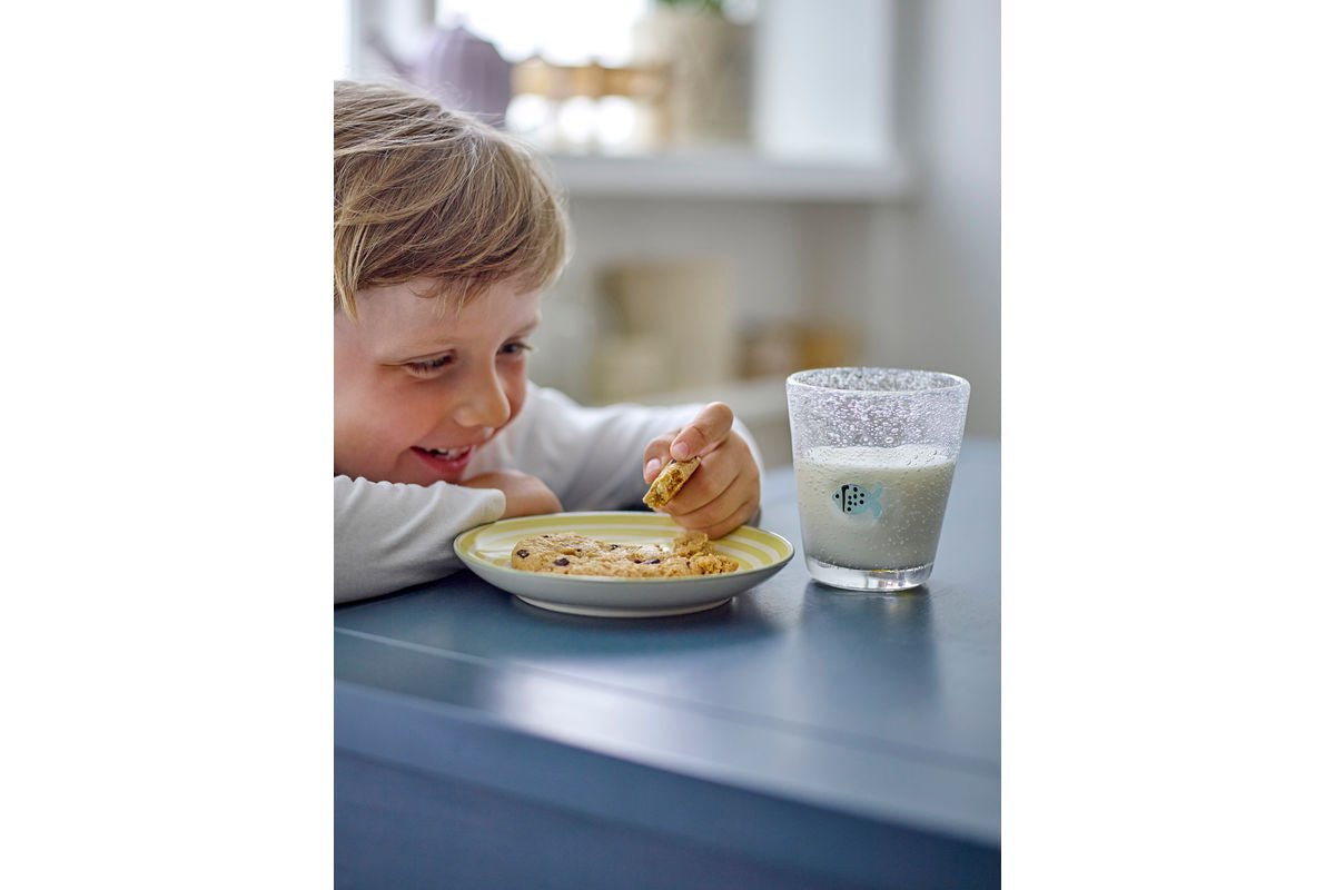 Kinder-Trinkglas Nizza – Mundgeblasenes Glas mit Fischmotiv