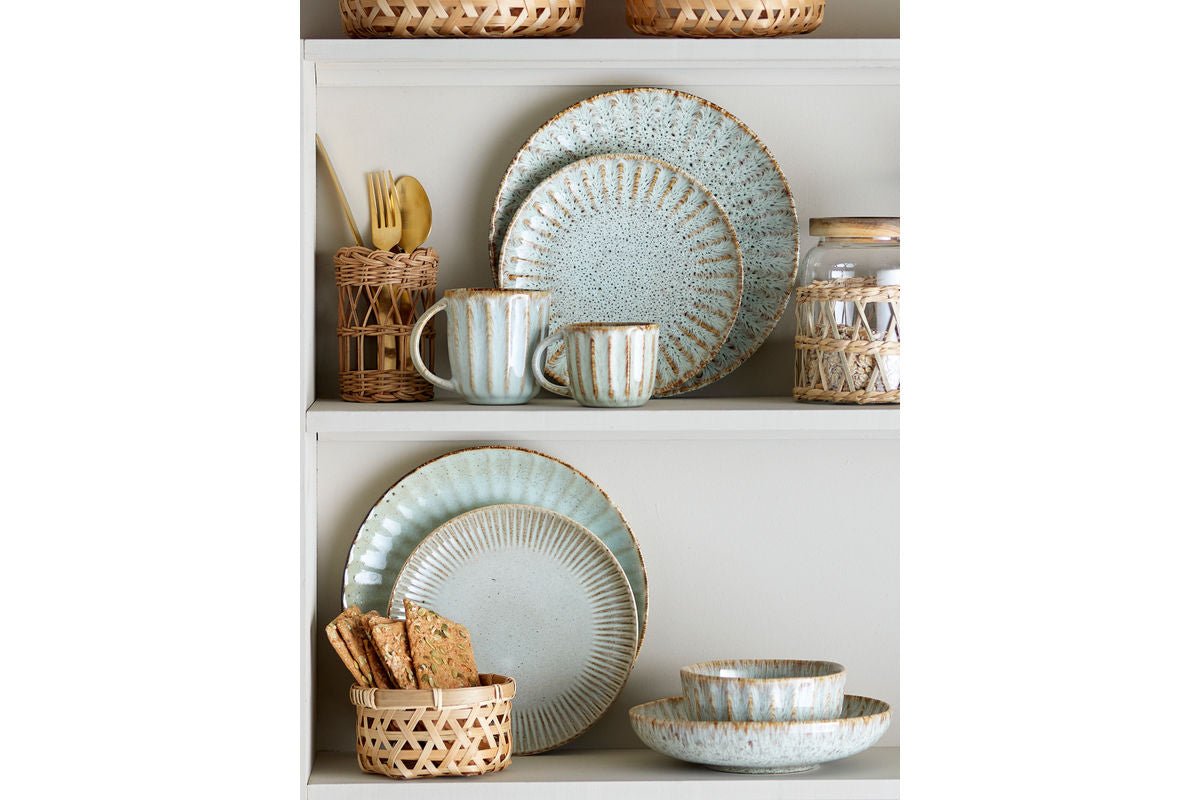 Teller Salia– aus Steingut gefertigt