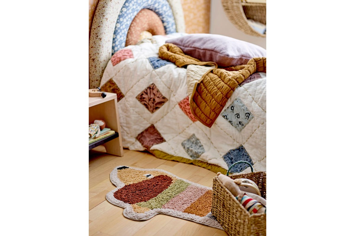 Kinderhocker Nina – Tritthilfe aus Buchenholz für Bad & Küche