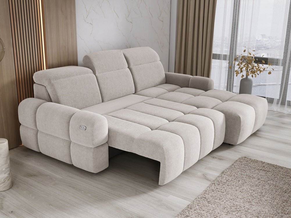Designer Sofa Arosa L mit elektrischer Schlaffunktion in Bouclé