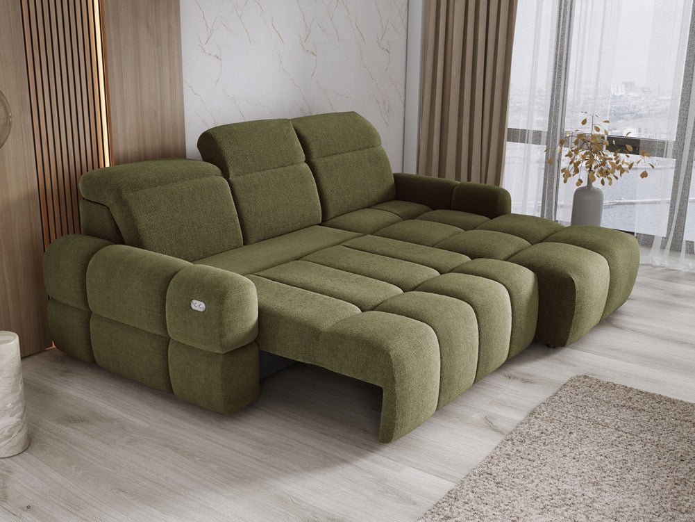 Designer Sofa Arosa L mit elektrischer Schlaffunktion in Bouclé