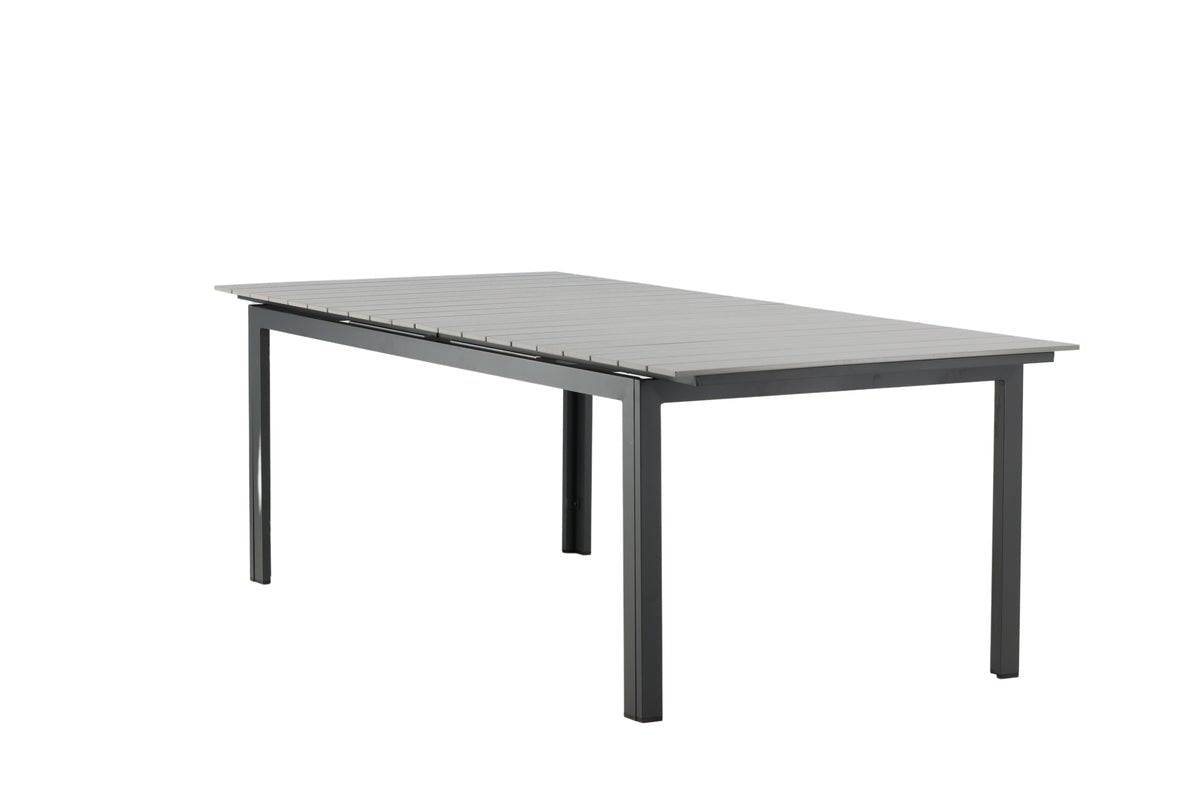 Gartentisch Kairen - perfekt für gesellige Runden im Freien