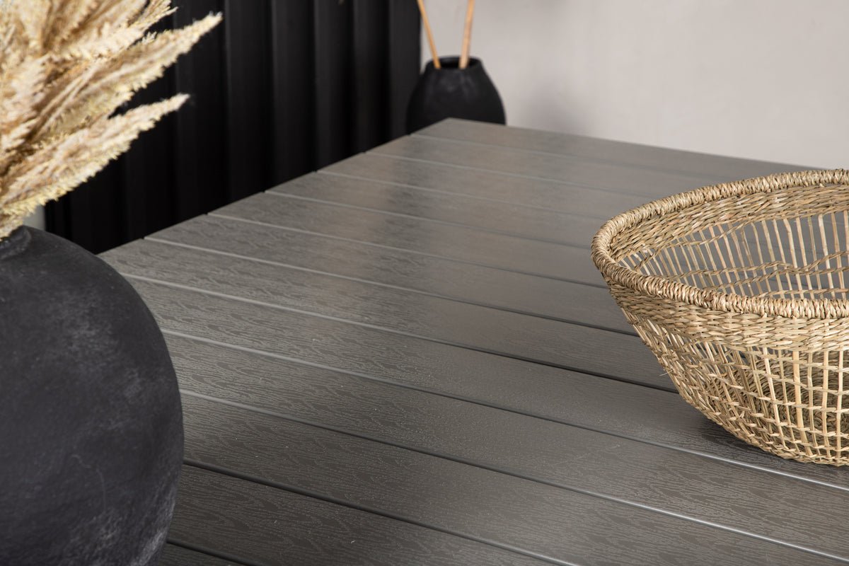 Gartentisch Kairen - perfekt für gesellige Runden im Freien