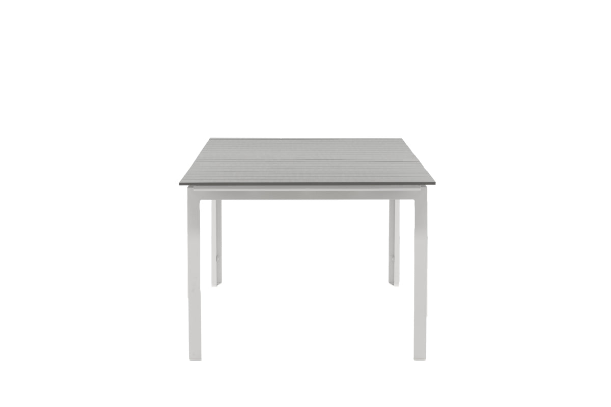 Gartentisch Kairen - perfekt für gesellige Runden im Freien