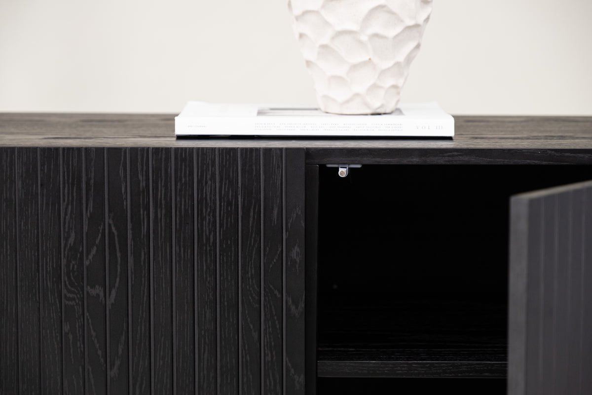 Kommode Elvesta – 150 cm, Whitewash oder Schwarz, Modern Skandi