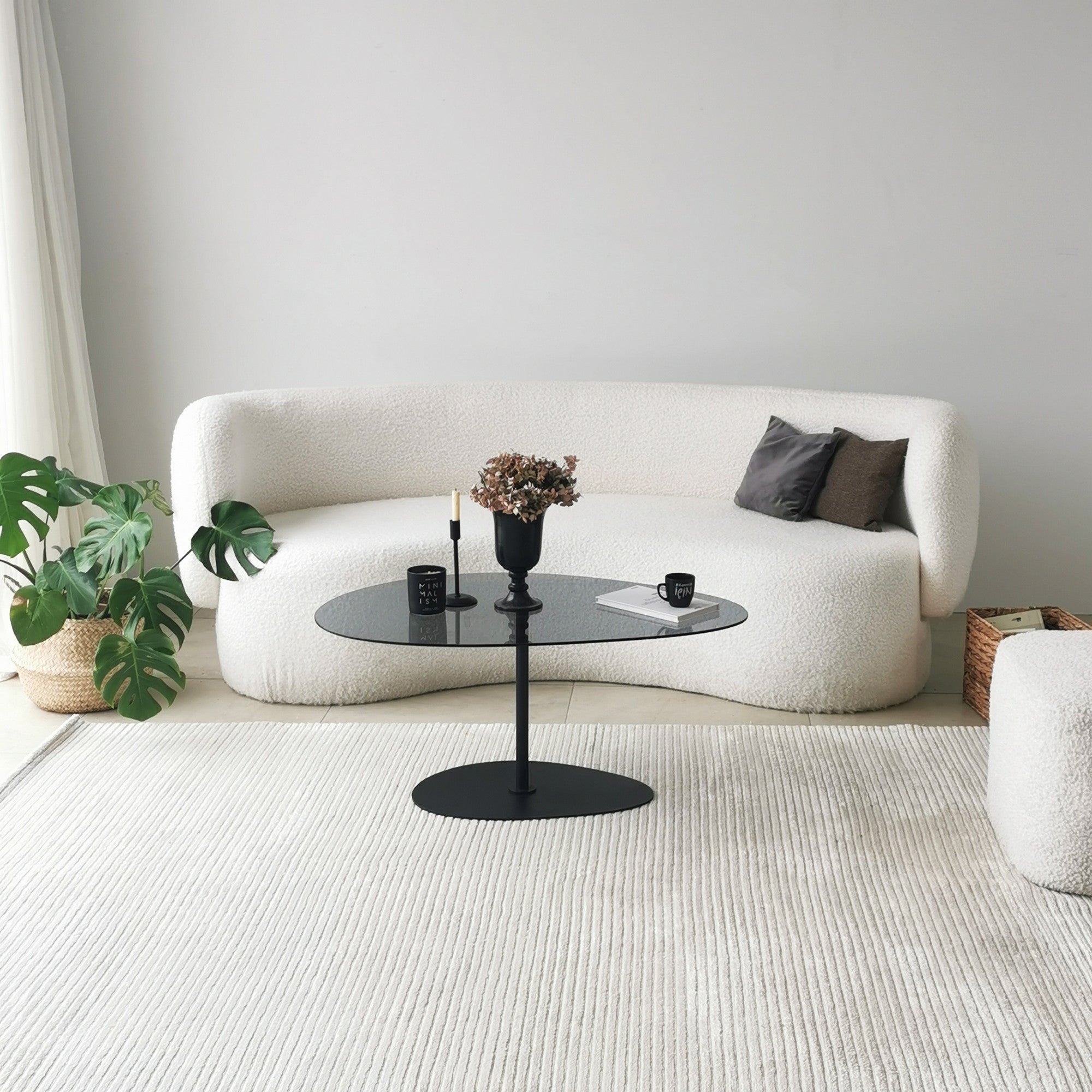 Couchtisch Dovira - mit Glasplatte und schwarzem Metallgestell