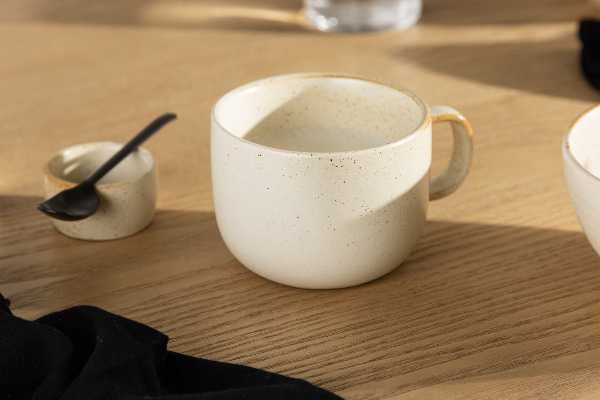 Kaffeetasse Liva - 2er-Set in Beige aus Keramik, in zwei Größen