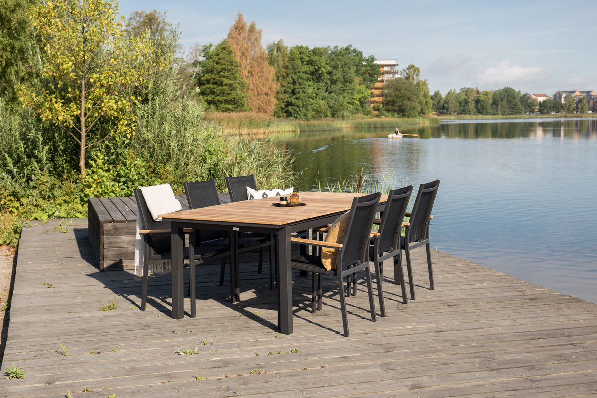 Gartentisch Caimana - ein ausziehbarer Esstisch mit edler Teakholzplatte