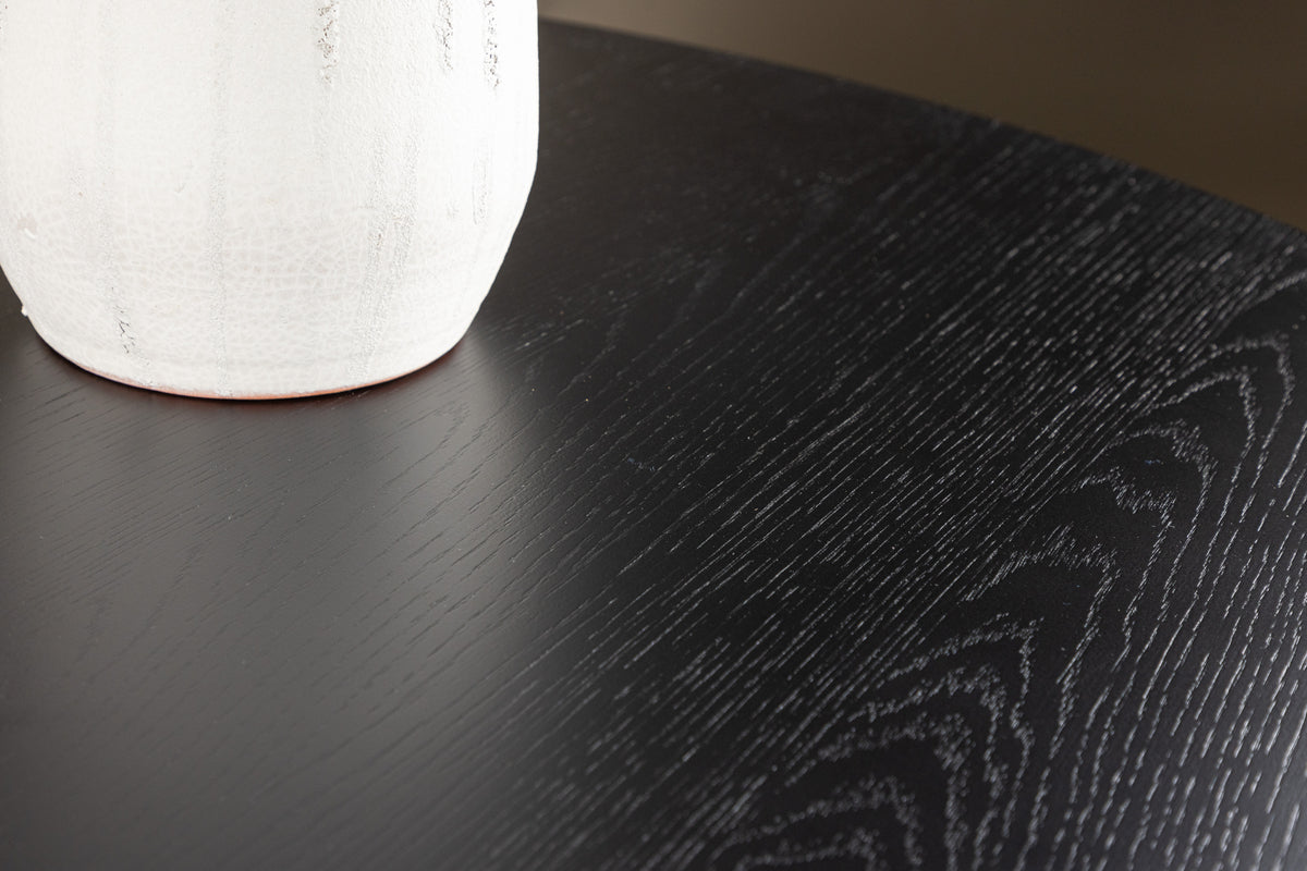 Esstisch Isola - im harmonischen Design mit eleganter Note