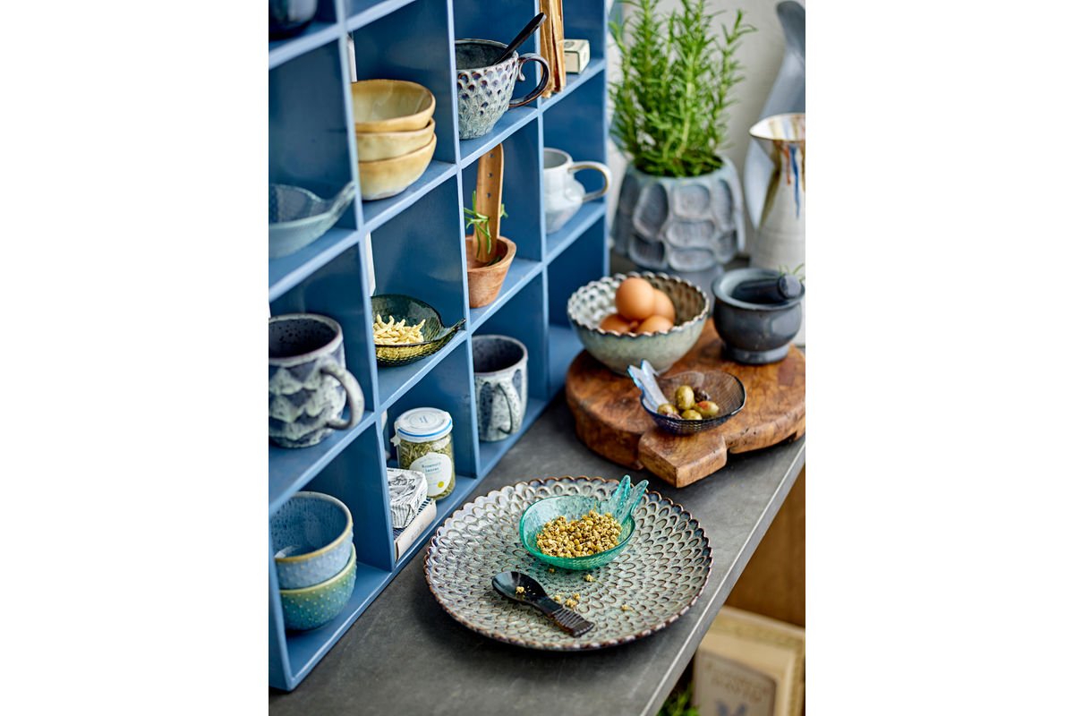 Regal Maribo – Fächerregal aus recyceltem Holz in Blau