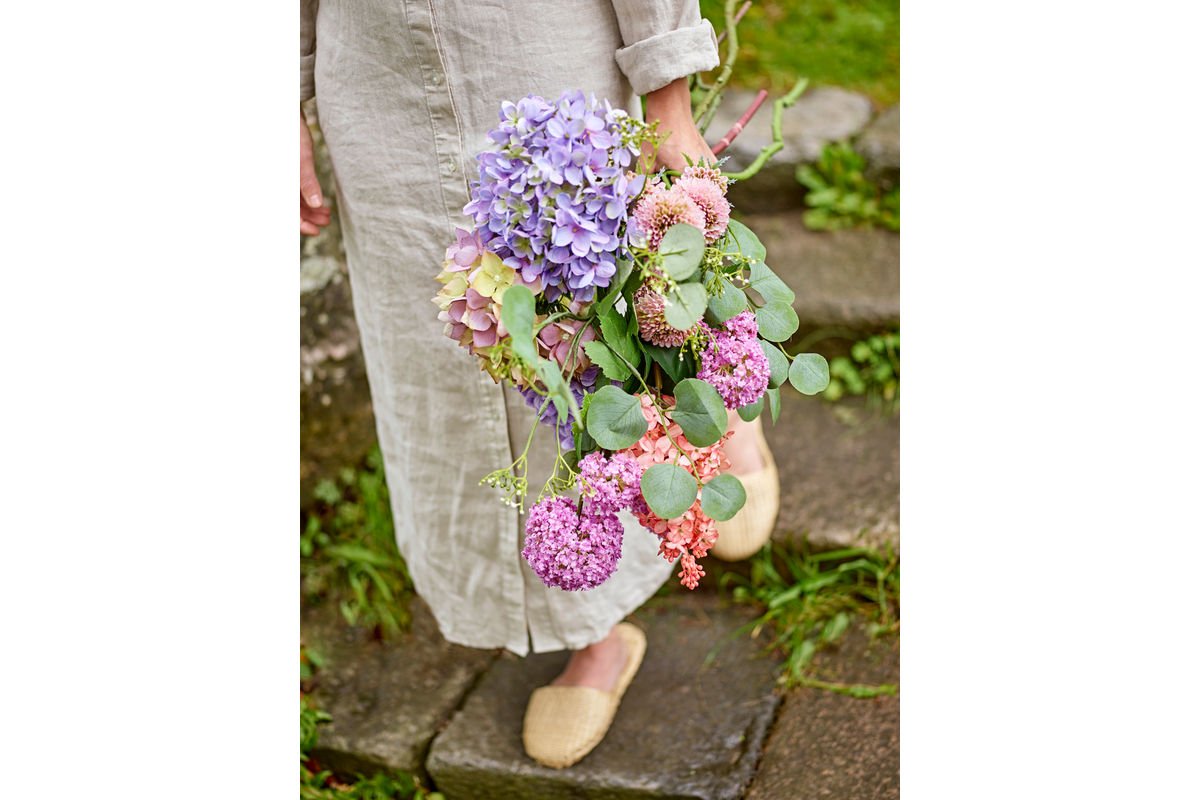 Künstlicher Blumenstrauß Viola – Violetttöne mit natürlichen Akzenten