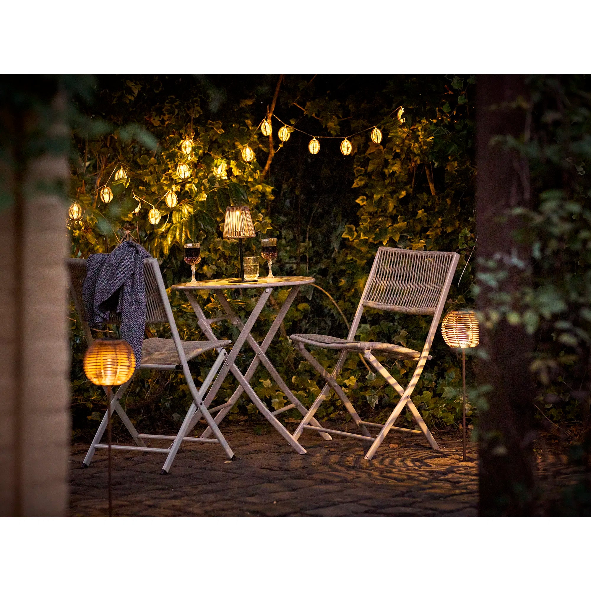 Garten Solarlampe „Elmara“ – wetterfest für Balkon & Outdoor-Bereich