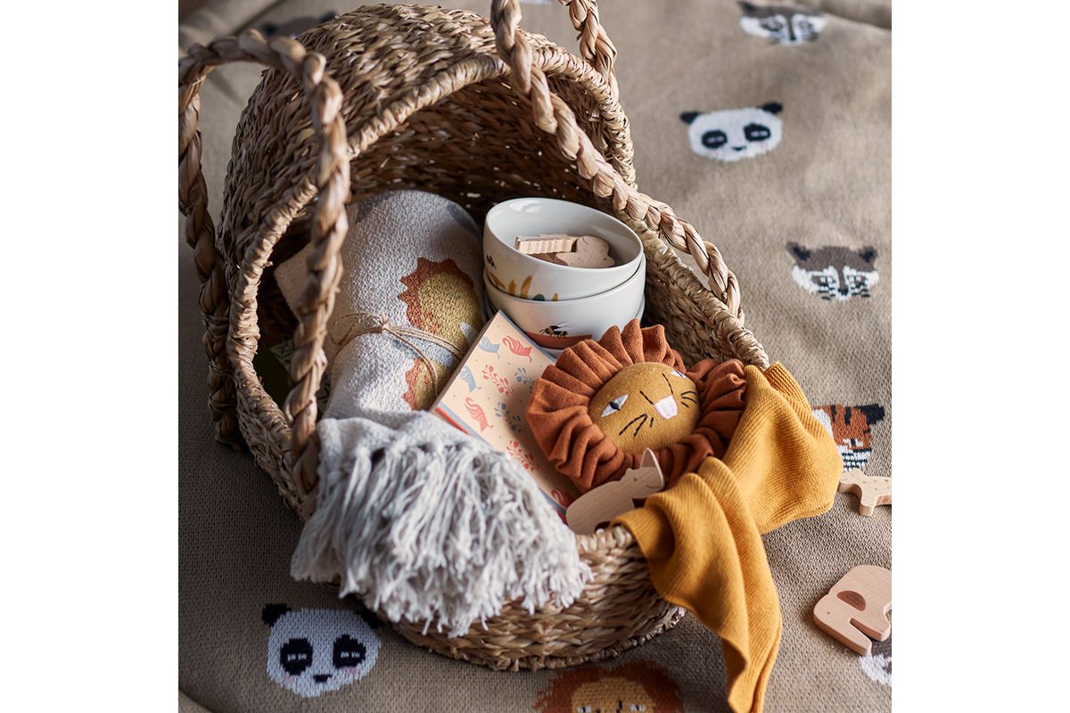 Spielmatte Nila – gestrickte Baumwollmatte mit Tiermotiv