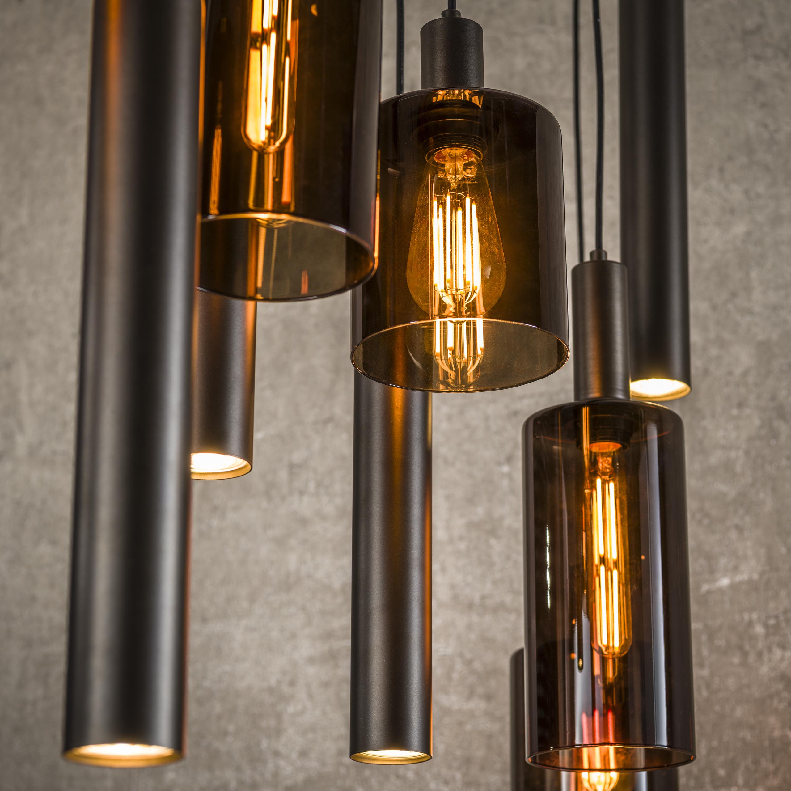 Pendelleuchte Ayu – Cluster-Design in Braun (9-flammig)