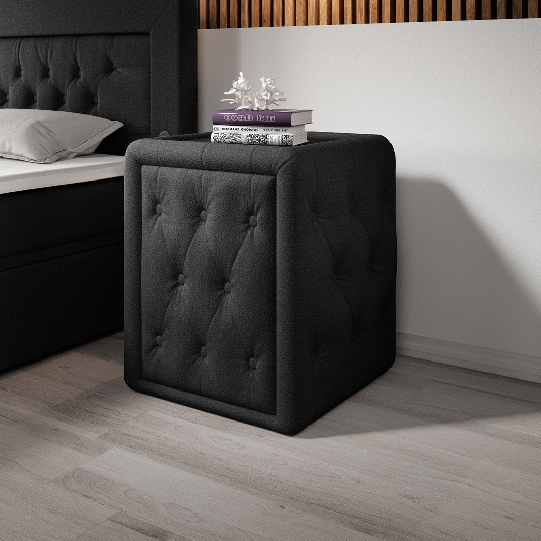 Designer Nachttisch Josy in Bouclé