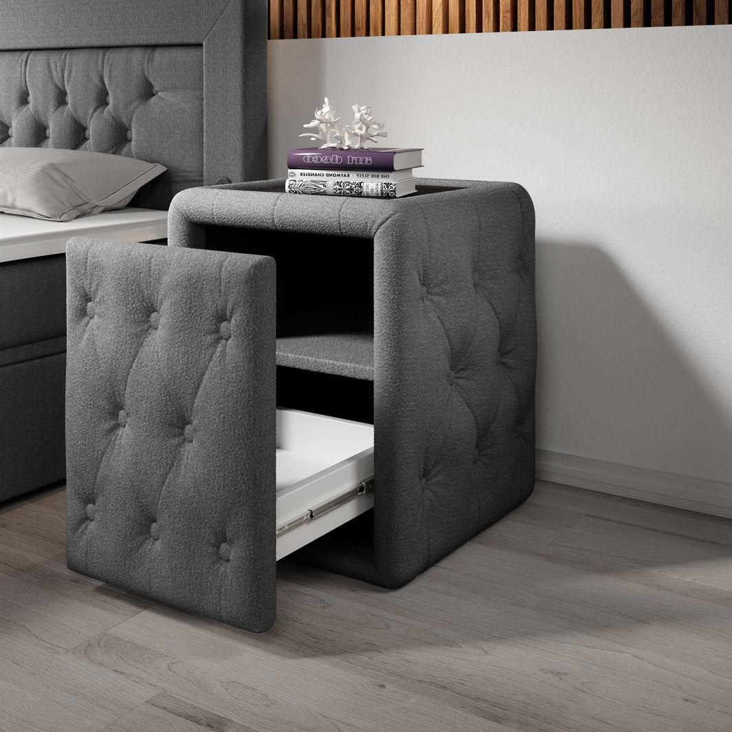Designer Nachttisch Josy in Bouclé