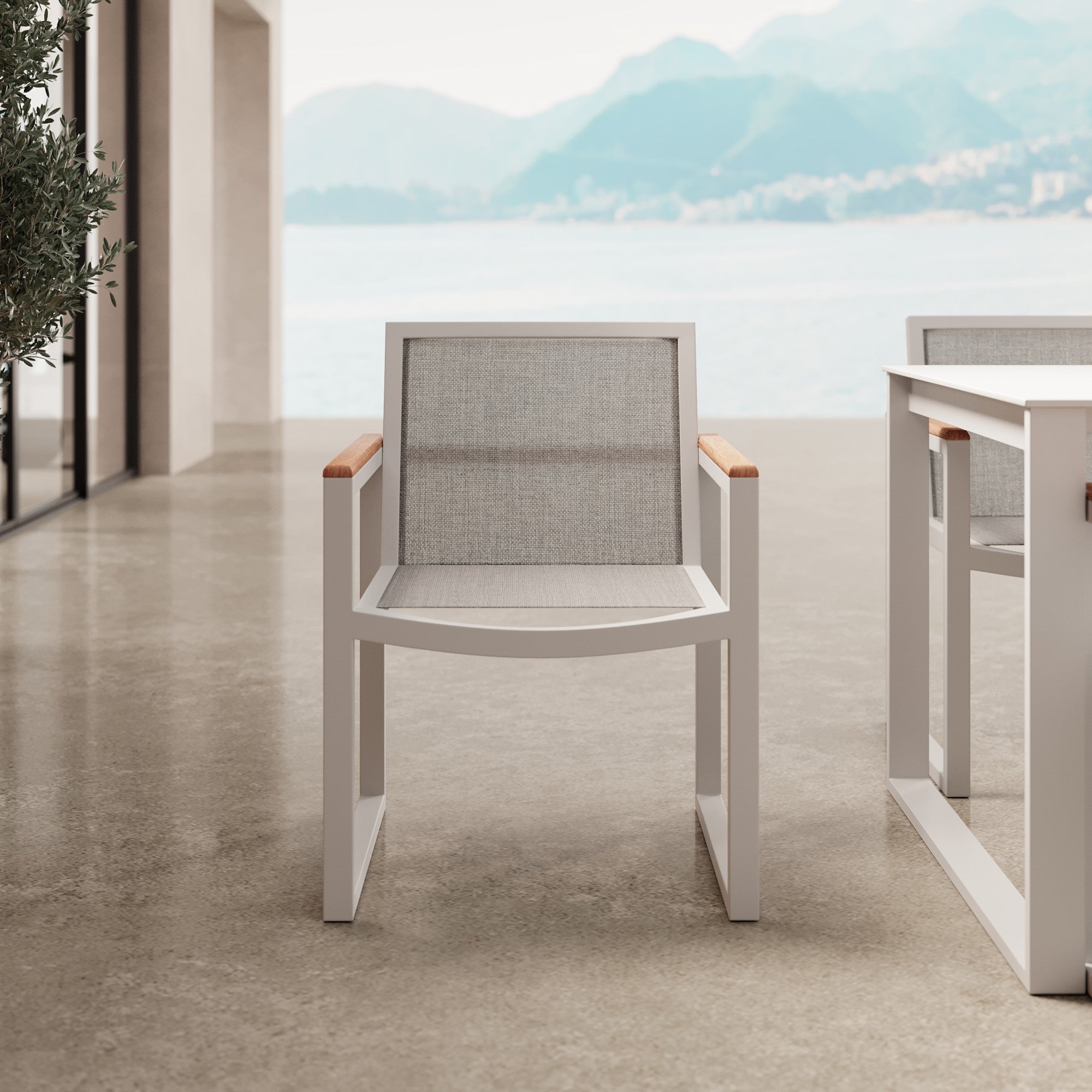 2er Set Vayla Gartenstuhl mit Armlehnen – Aluminium & Robinienholz | Aevora™ Kollektion