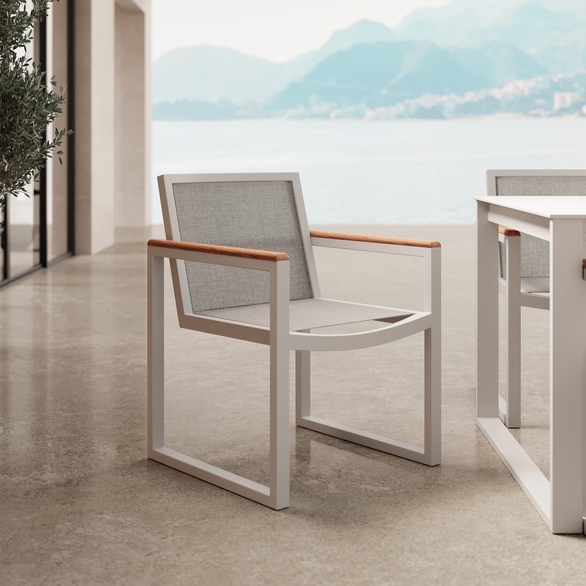 2er Set Vayla Gartenstuhl mit Armlehnen – Aluminium & Robinienholz | Aevora™ Kollektion