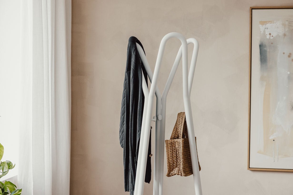 Garderobe Charles – Minimalistischer Dielenständer aus Stahl