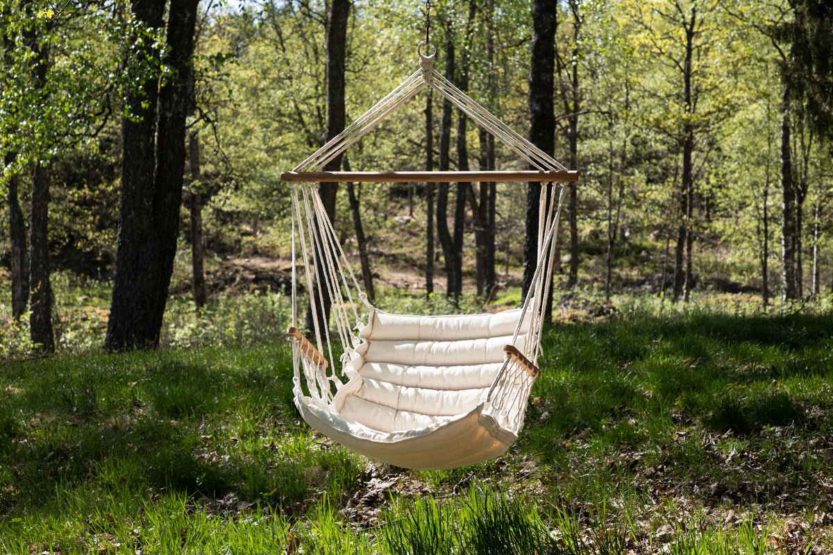 Garten Hängesessel Arlena – Bequemer Outdoor-Schaukelstuhl in Weiß