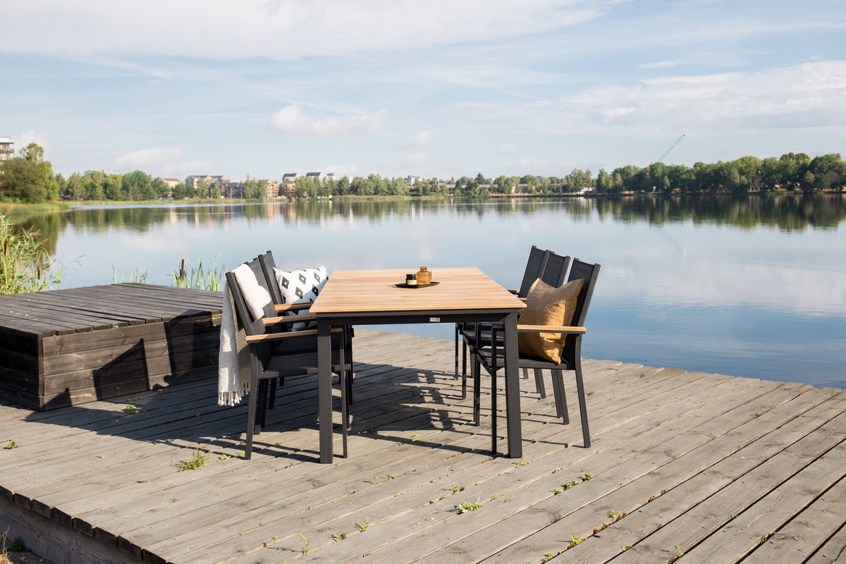 Gartentisch Caimana - ein ausziehbarer Esstisch mit edler Teakholzplatte