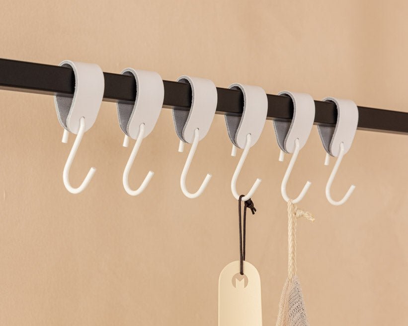 Leder Kleiderhaken Arcoro aus Stahl & Echtleder