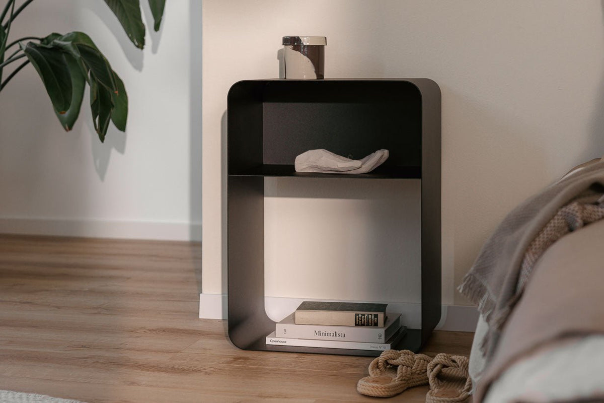 Nachttisch Damio – Minimalistisches Design aus pulverbeschichtetem Metall