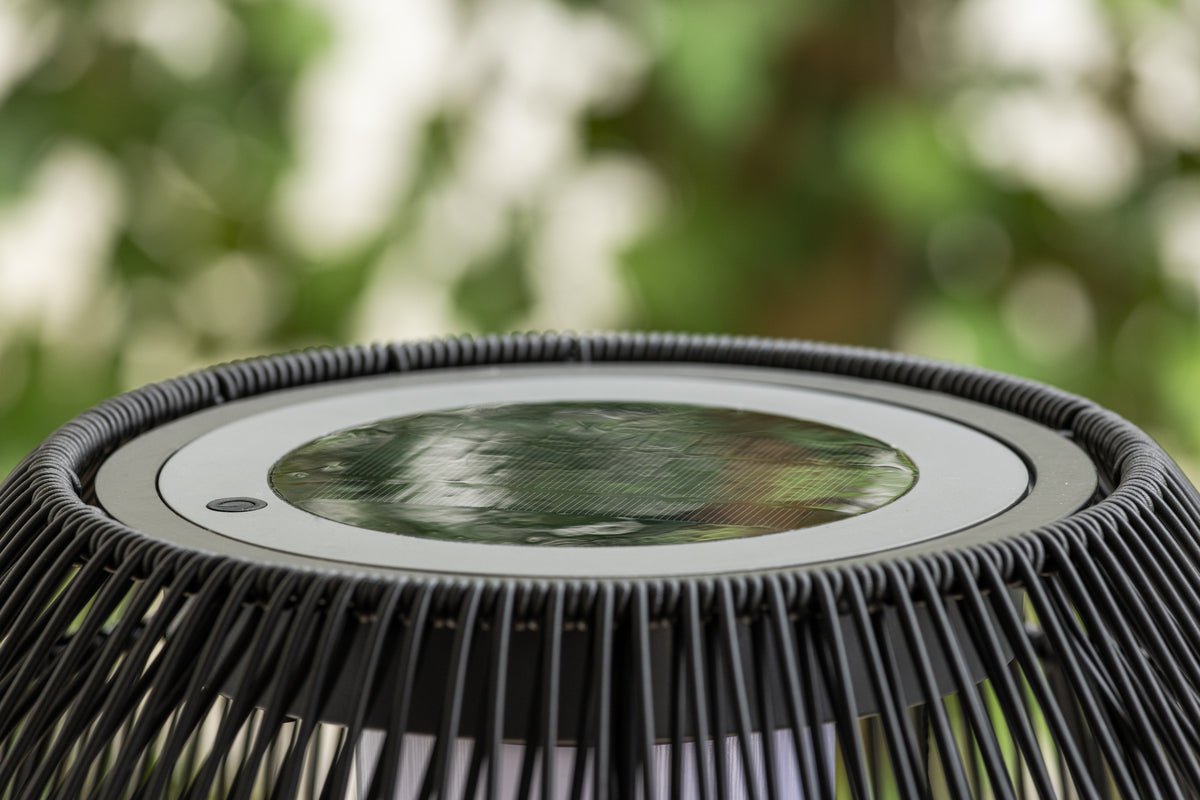 Outdoor-Stehlampe „Elan“ – wetterfeste Stehleuchte aus Bambus & Metall