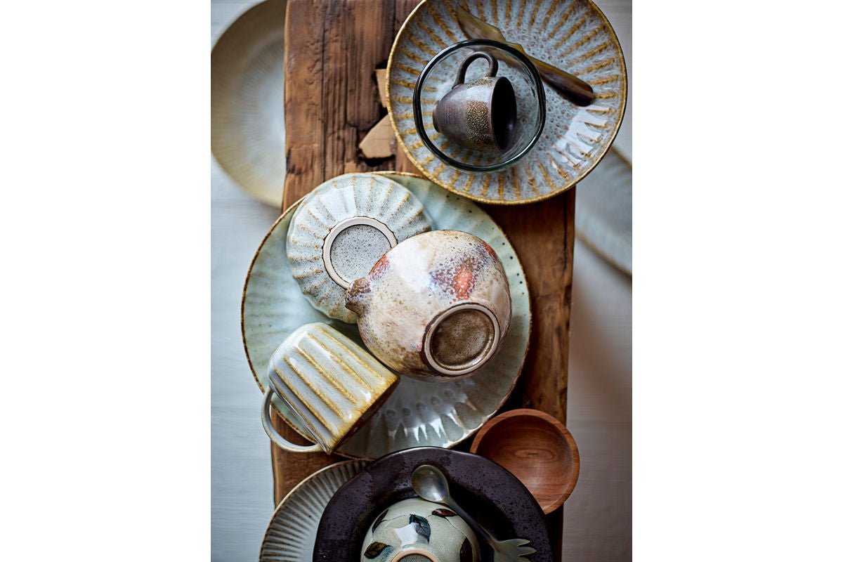 Teller Carméa – aus Steingut gefertigt