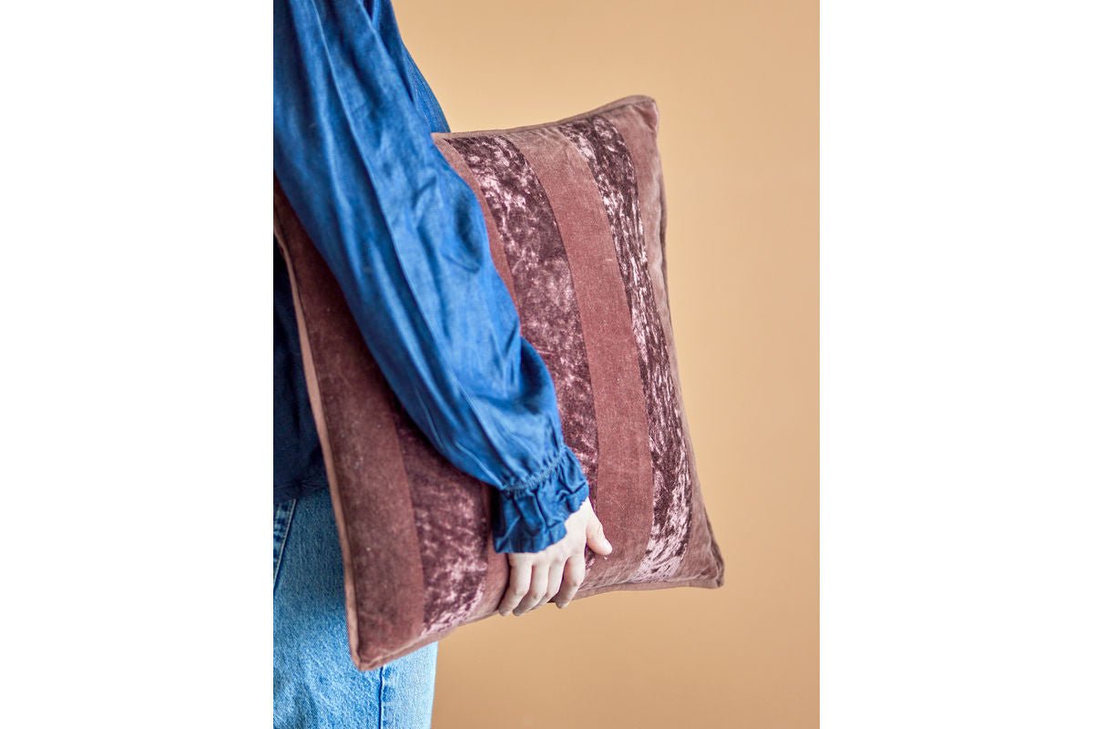 Zierkissen Pavia – Streifendesign in Braun