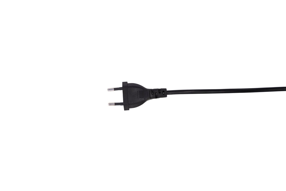 Stehlampe „Diana“ –  Schwarzes Gestell mit Rattan Lampenschirm