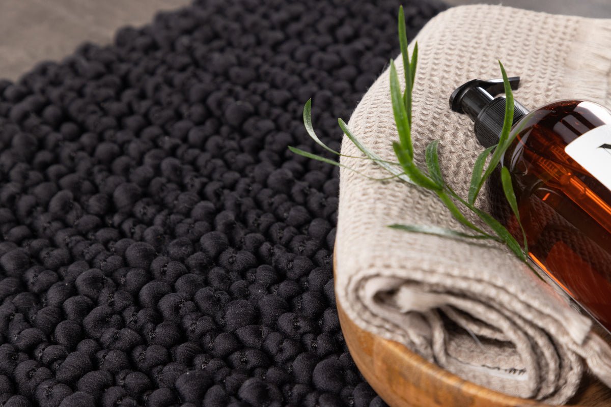 Badematte Lembongan - in  klarem Weiß oder Schwarz