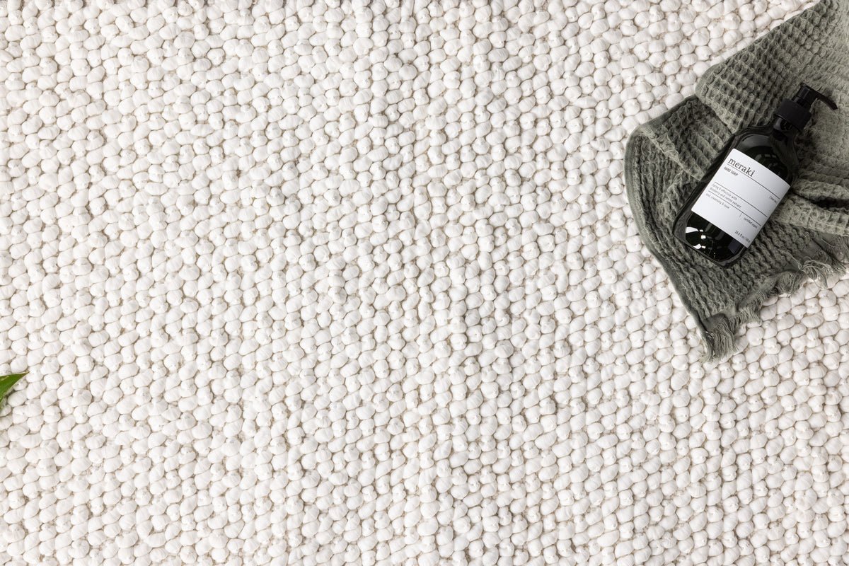 Badematte Lembongan - in  klarem Weiß oder Schwarz