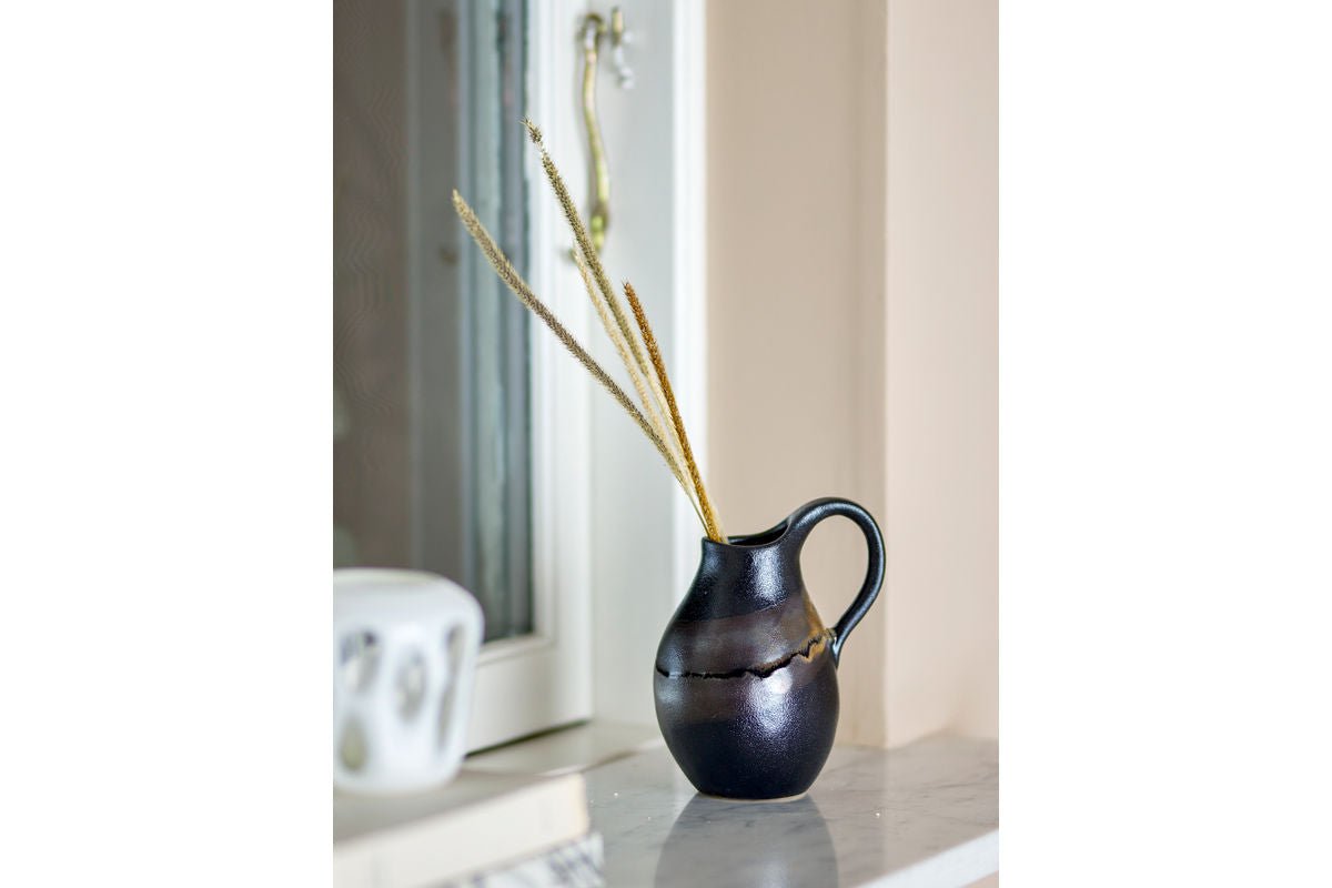 Vase „Dark Alexa“ – aus Steingut