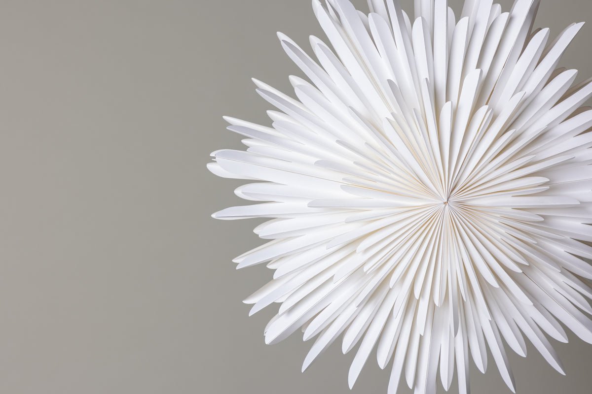 Weihnachtliche Deckenleuchte Lyra - ⌀ 60 cm in 5 Farben