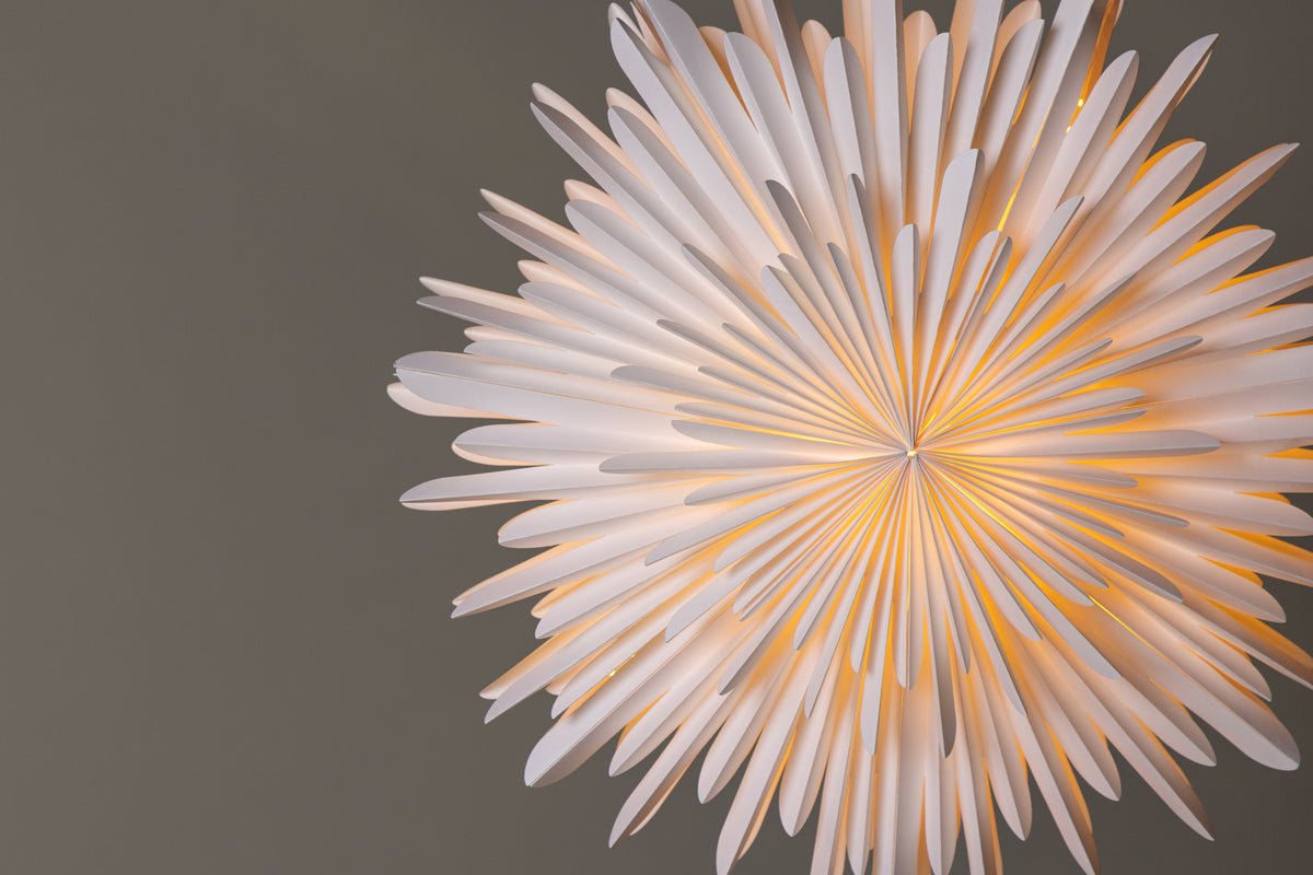 Weihnachtliche Deckenleuchte Lyra - ⌀ 60 cm in 5 Farben