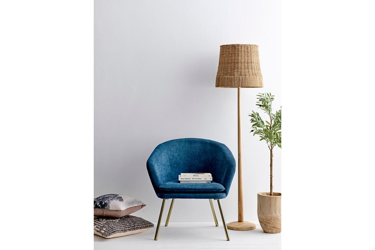 Stehlampe Tanoa – Naturmaterial mit geflochtenem Schirm