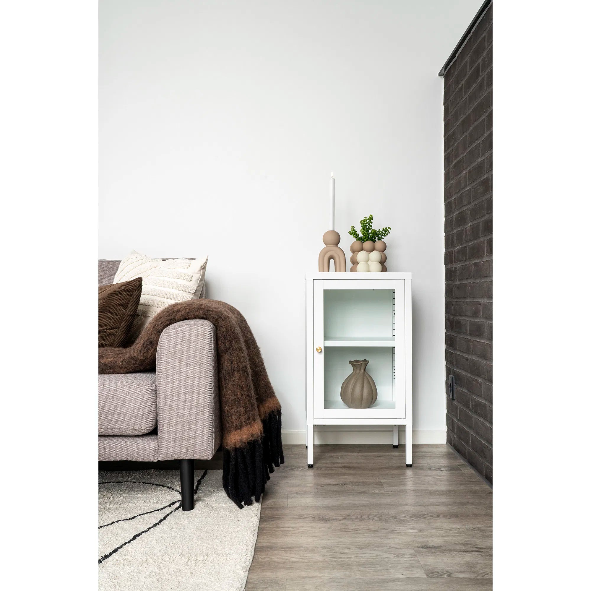 Blumentopf „Caviano“ – Verspieltes Kugeldesign aus Steingut