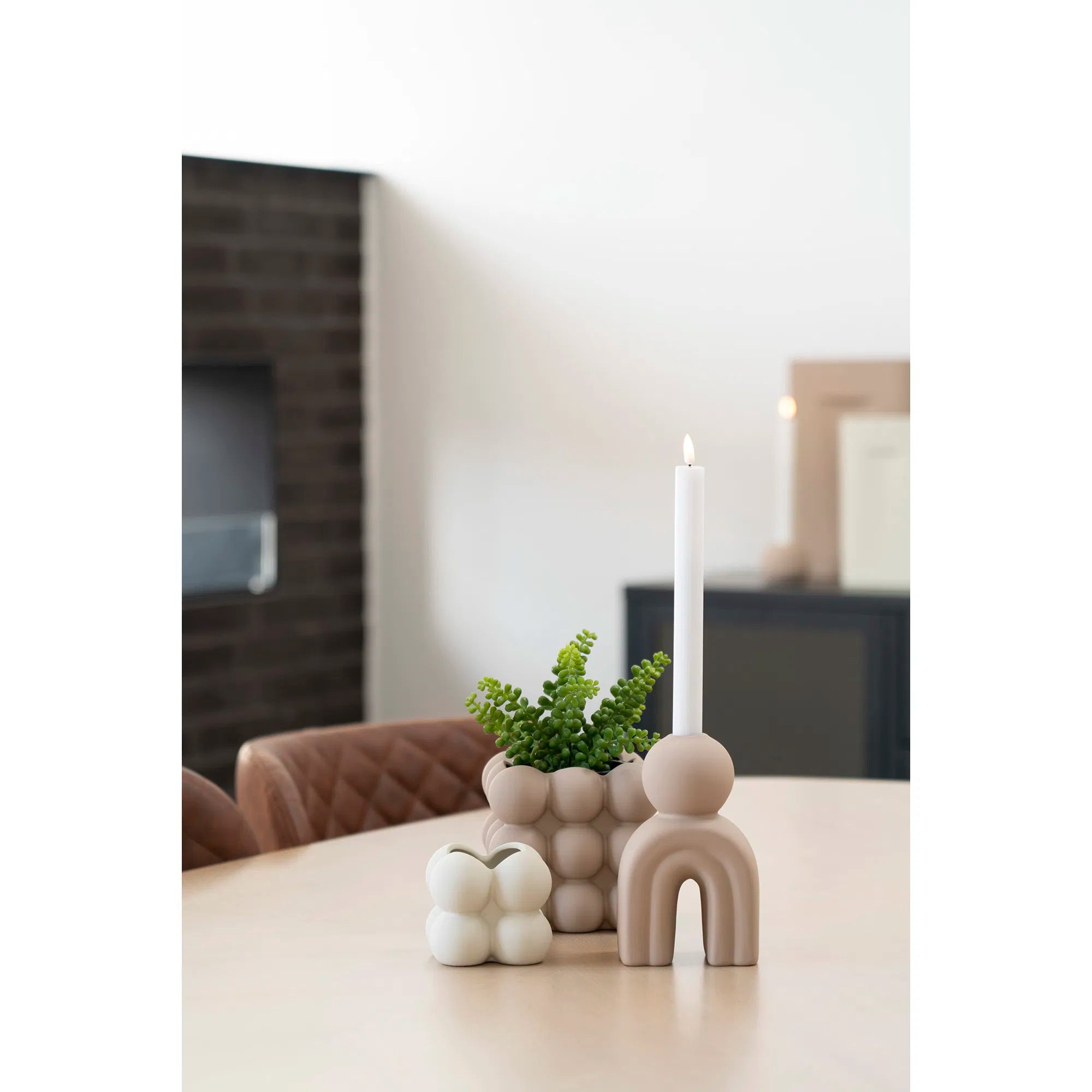 Blumentopf „Caviano“ – Verspieltes Kugeldesign aus Steingut