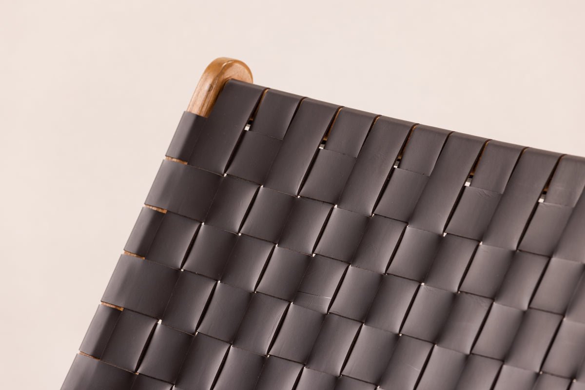 Designer Lounge Sessel Tevari – Geflecht aus Teak & Lederoptik Braun