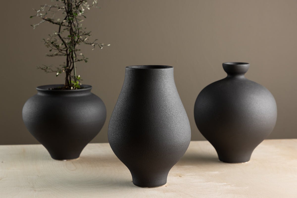 Vase Rellis Ø14 cm – Zeitlose Keramik mit feinen Sprenkeln