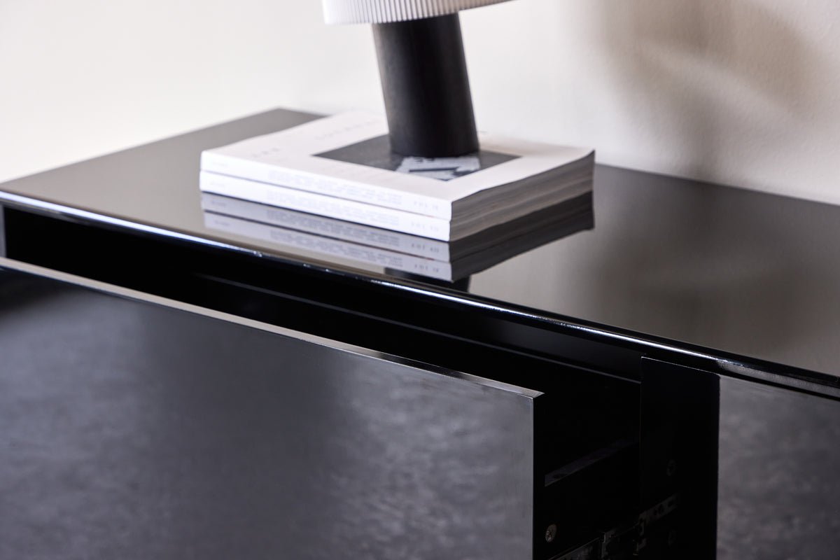 Designer TV-Lowboard Noirra – Schwebendes Design in Schwarz