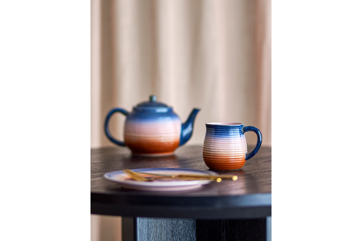 Tassen-Set Gabi – Gerippte Steinguttassen mit sanftem Farbverlauf (4er-Set)